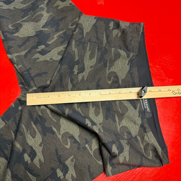 LIVERPOOL STRETCH PULL ON PANTS LEGGINGS GREEN Black CAMOUFLAGE PATTERN - Picture 3 of 5